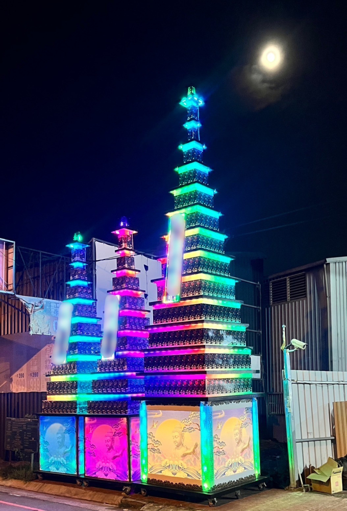 超級巨無霸天塔